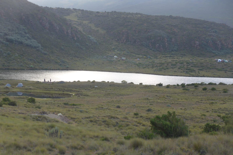 Da Nairobi: Esperienza di trekking di 4 giorni sul Monte KenyaDa Nairobi: 4 giorni di trekking sul Monte Kenya
