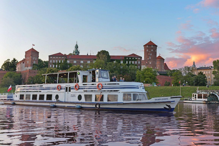 Krakow: Magical day with Alpacas, Castle & Sunset on Water