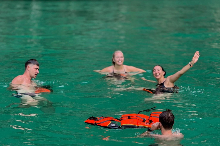 Krabi: Phi Phi Island Tour by Speedboat with Buffet Lunch