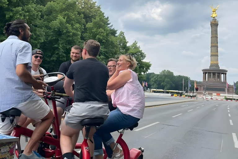 Bierfiets &amp; Partyfiets: Onvergetelijke stadstour door Berlijn incl. pick-up