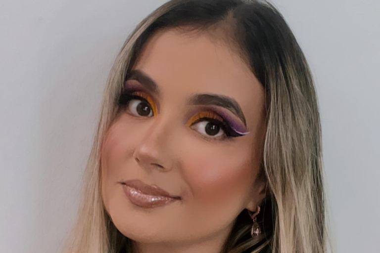 Medellín: Colombian Makeup Workshop with Facial Analysis Medellín: Colombian Makeup Workshop with Facial Diagnosis