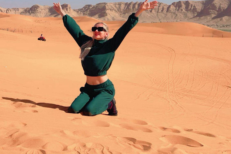 Riyadh: Red Sands Dunes Tour with Camel Ride & Snacks