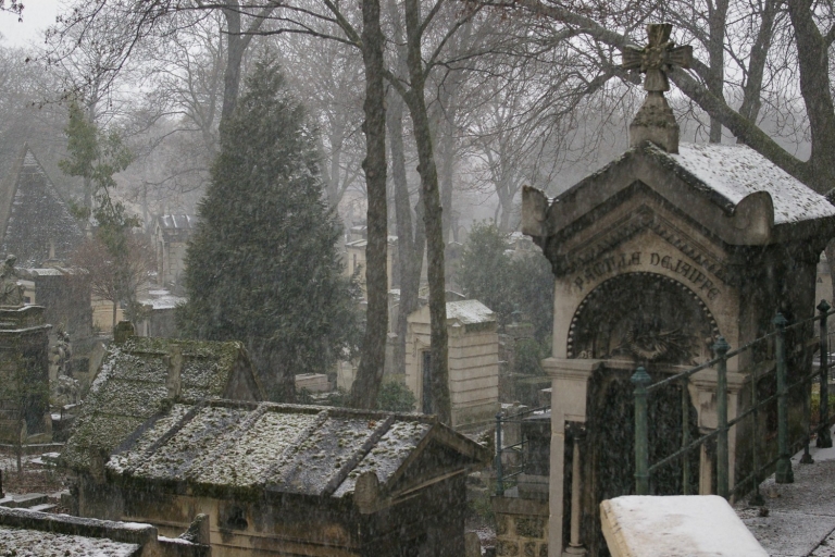 París: visita a pie del cementerio de Père LachaisePère Lachaise Cementerio Tour privado en inglés