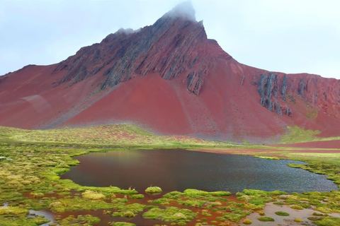 Caminhada na Montanha Arco-Íris e no Vale Vermelho - Grupo pequenoCusco: Caminhada na Montanha do Arco-Íris e no Vale Vermelho com almoço