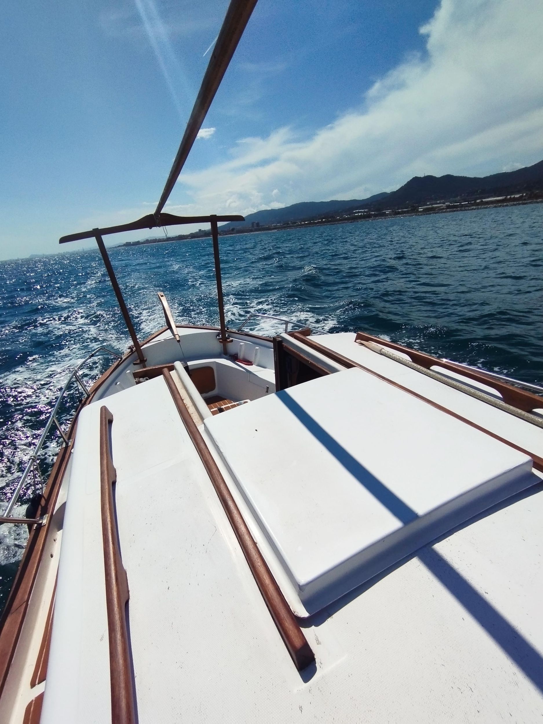 Entdecke Punta Falconera: Schwimmen, Segeln, SUP & atemberaubende Aussicht
