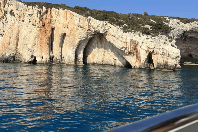 Zakynthos: Rejs dookoła wyspy i żółwie przez EuroskyWrak statku Blue Caves &amp; Turtles Island Ceri Caves