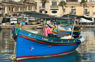 Marsaxlokk: Bootstour + Schwimmen im St. Peter's Pool & in Ħofriet