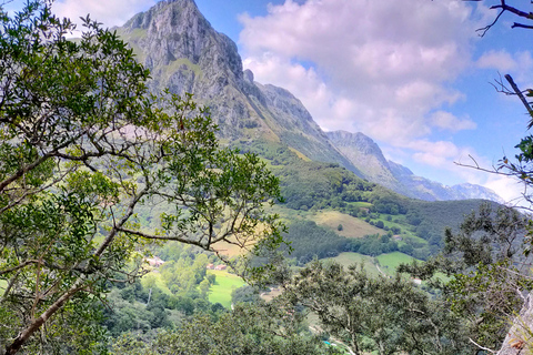 RAMALES DE LA VICTORIA, CANTABRIA: VIA FERRATA OF CALIZ, INITIATION