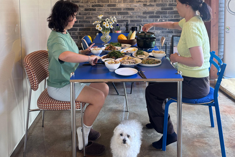 Seúl: comida casera, elaboración de postres, Naksan y paseo por el parqueSeúl: comida casera, elaboración de postres en Naksan y paseo por el parque
