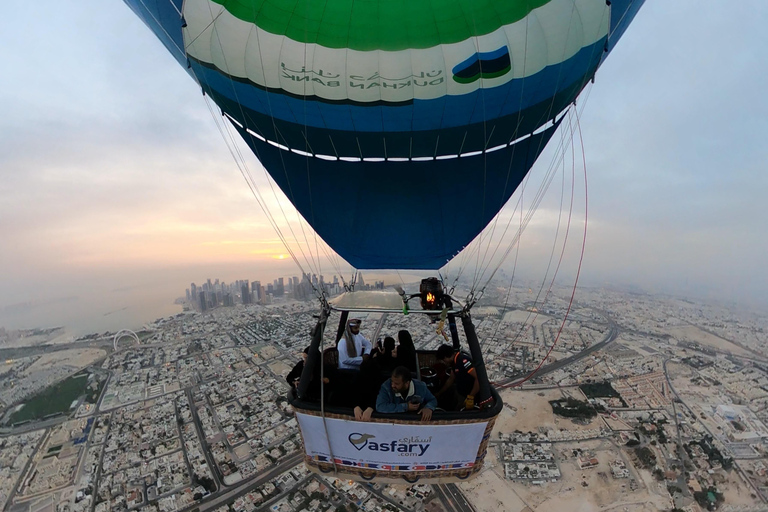 Doha: Sunrise Hot Air Balloon Flight