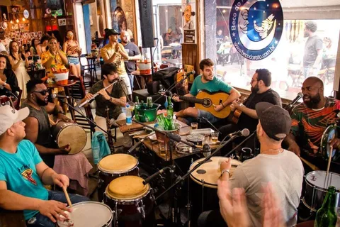 Rio de Janeiro: Tur privat de noapte Samba cu localnici în Lapa