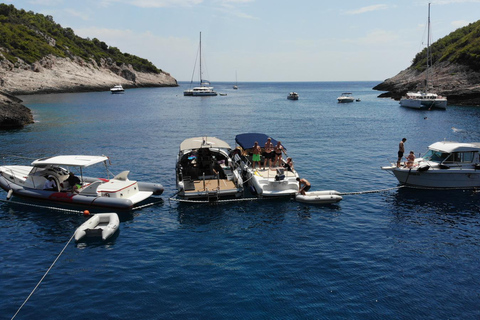 From Hvar: Blue Cave & Vis Island Small Group Boat Tour