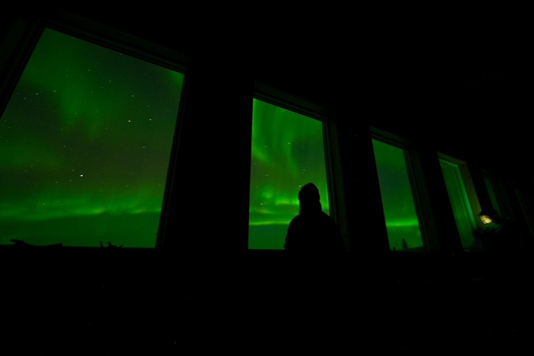 Fairbanks Aurora Camp: Mountaintop 360° Alaskan Cabin