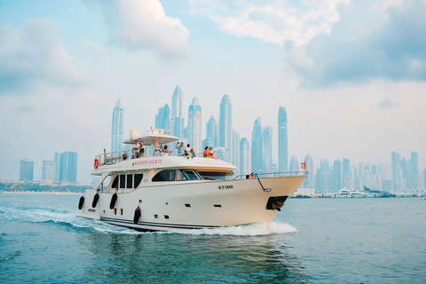 Dubai Marina Yacht Tour: Ain Wheel, JBR och hamnen på 1 timme