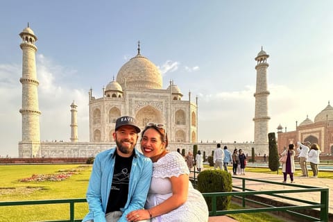 From Delhi: Private Taj Mahal and Agra Day Trip with 5* Meal