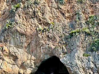 Nice: Mala Caves, Villefranche & Snorkeling Boat Tour