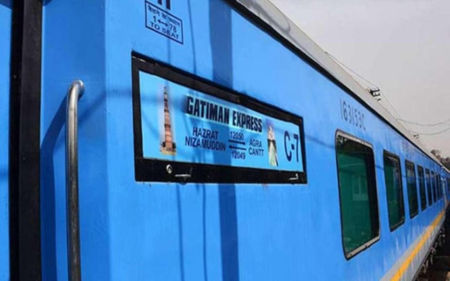 From Delhi: Taj Mahal Tour By Express Train With 5* Lunch