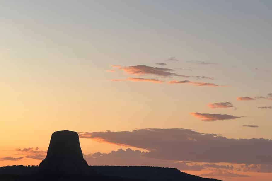 Devils Tower: Geführtes Felsklettererlebnis. Foto: GetYourGuide