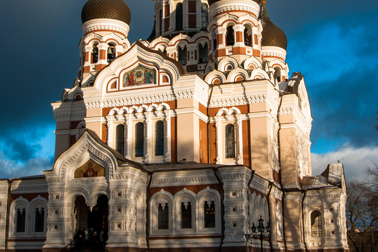 Tallinn: Private Old Town Walking Tour with Local Guide