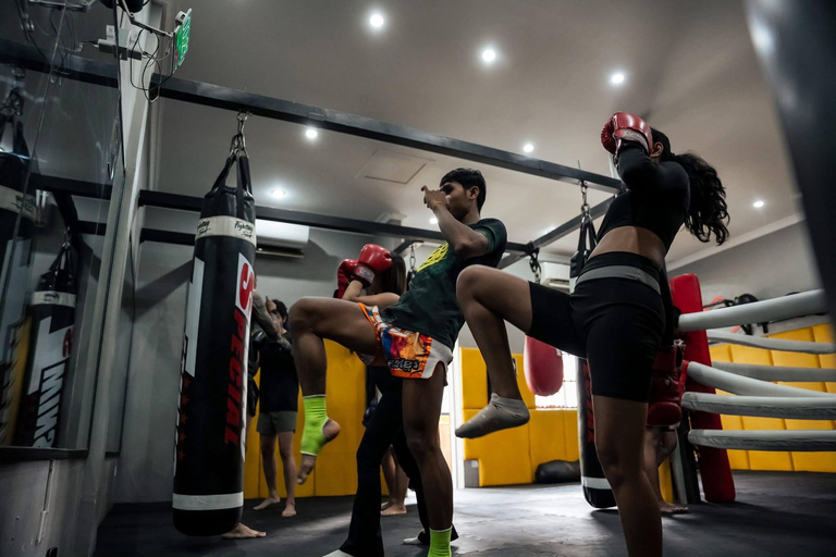 Phnom Penh: 2-Hour Private Kun Khmer Experience