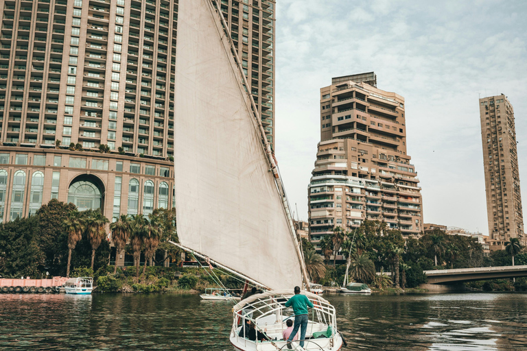 Il Cairo: Giro della feluca al tramonto e tour gastronomico con guida privataTour condiviso - Opzione