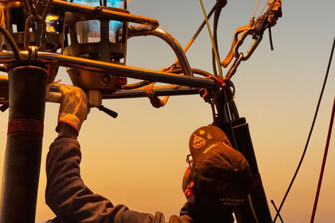 Atacama: giro in mongolfiera all&#039;alba di San Pedro de AtacamaAtacama: Giro in mongolfiera all&#039;alba di San Pedro de Atacama