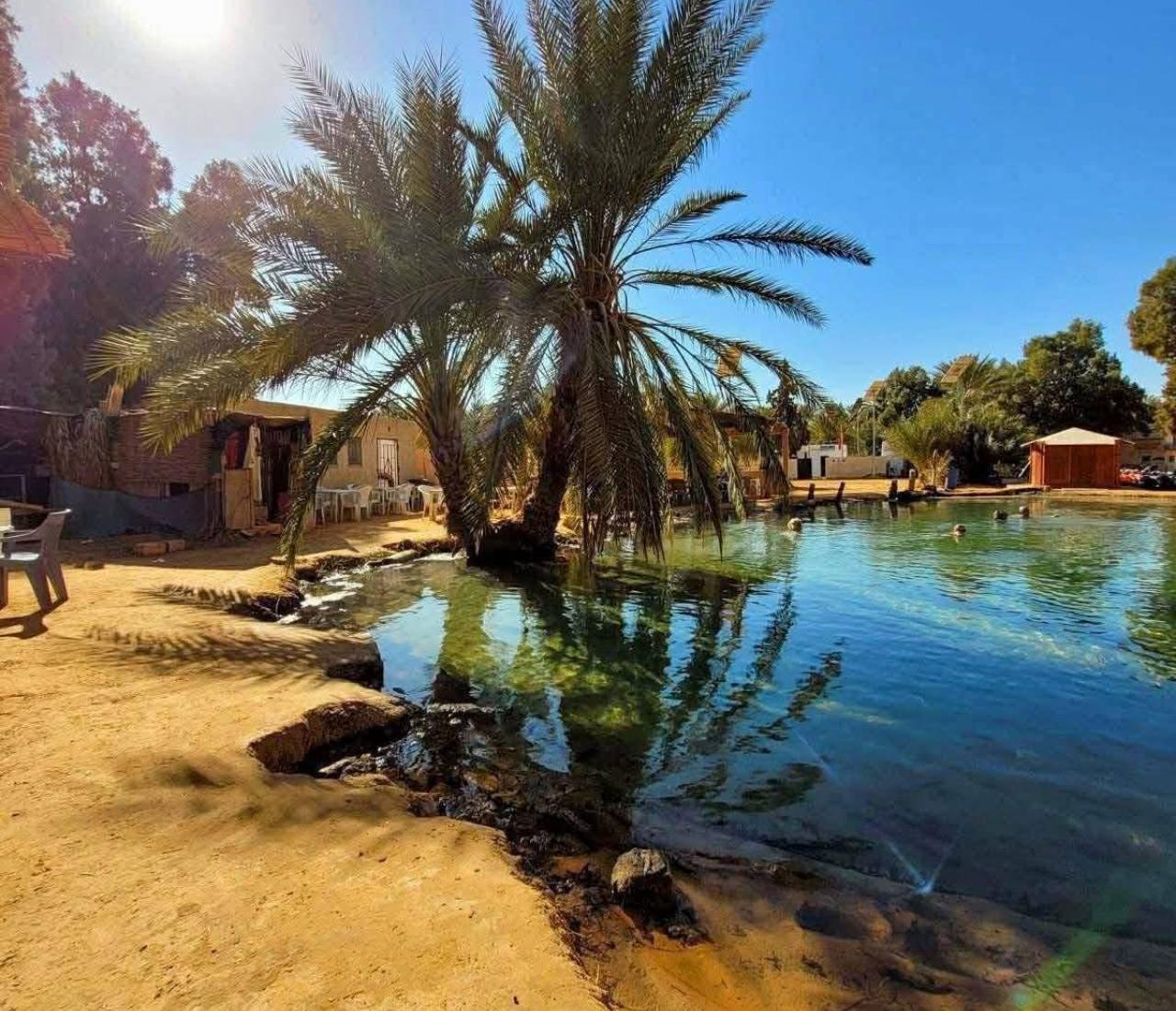Djerba & Zarzis: 2-Tages-Tour Matmata, Chenini & Ksar Ghilane Oase