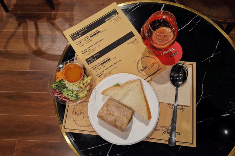 Beijing: Daxing International Airport CHUM Lounge Access Main Terminal Domestic Departure: CHUM VIP Lounge