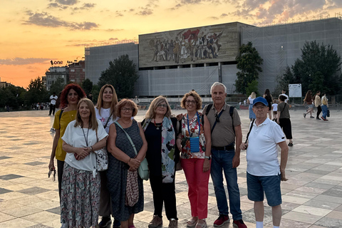 地拉那：地拉那和国家考古博物馆徒步导览