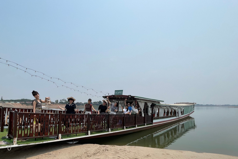 Vientiane: Mekong River Sunset Cruise with Snacks & Drinks