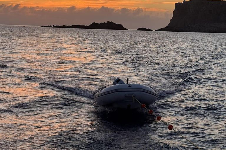 Cala Galdana - Full-day sailing trip (8 hours) Full-day sailing trip through the coves of southern Menorca (max. 4 people)