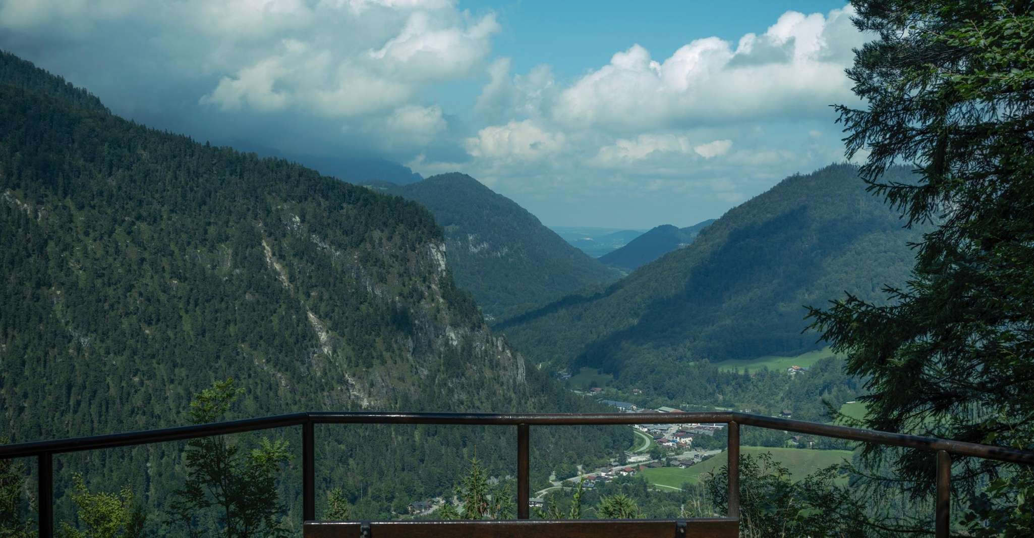 Full Day Eagle's Nest Berchtesgaden Obersalzberg WWII Tour - Housity