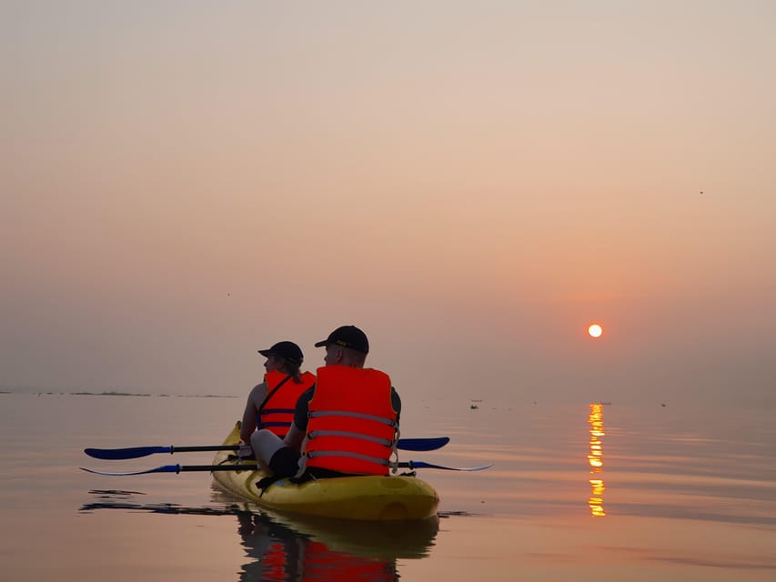 Mekong Sunrise:/Sunset Authentic Life by Bike & Kayak