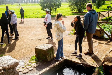 Roma: Tour in eBike della Via Appia Acquedotti, Catacombe e Cestino per il PranzoTour di 5 ore con visita alle catacombe e cestino per il pranzo