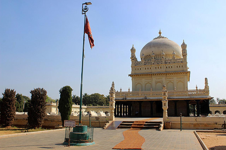 Visite privée pour admirer la grandeur de Mysore depuis BangaloreVisite privée avec chauffeur : Découvrez l&#039;héritage royal de Mysore