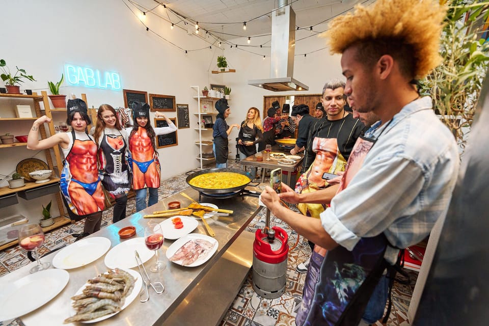 Barcellona Corso di paella e sangria, visita al mercato e tapas