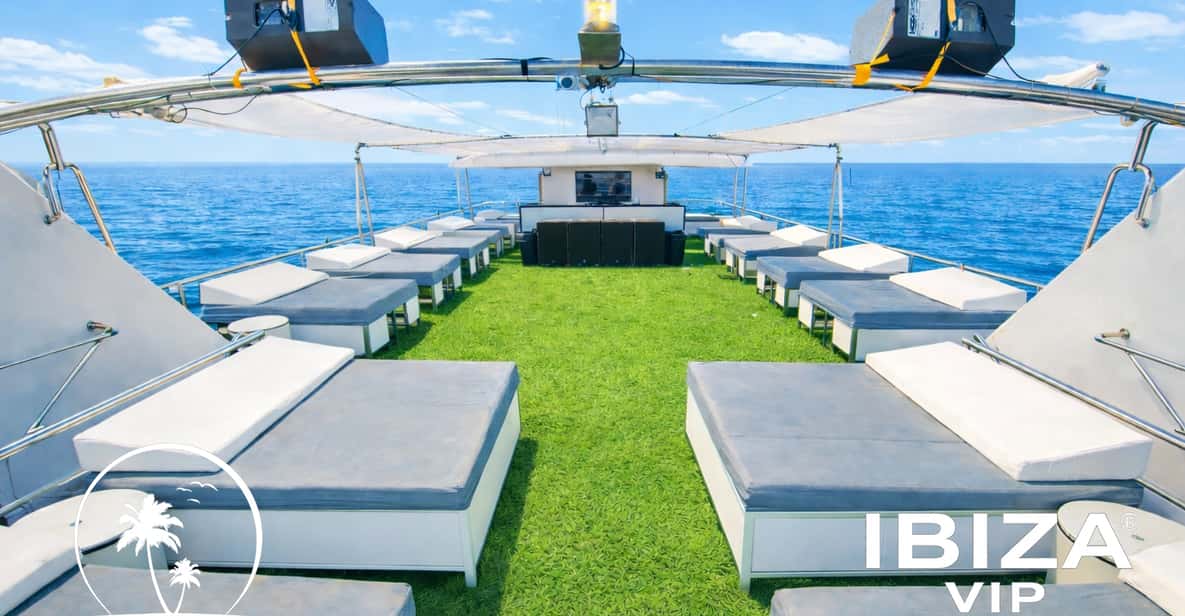 Afbeelding 46 van Ibiza: VIP-feest op een catamaran met DJ, open bar, paella en discotheken
