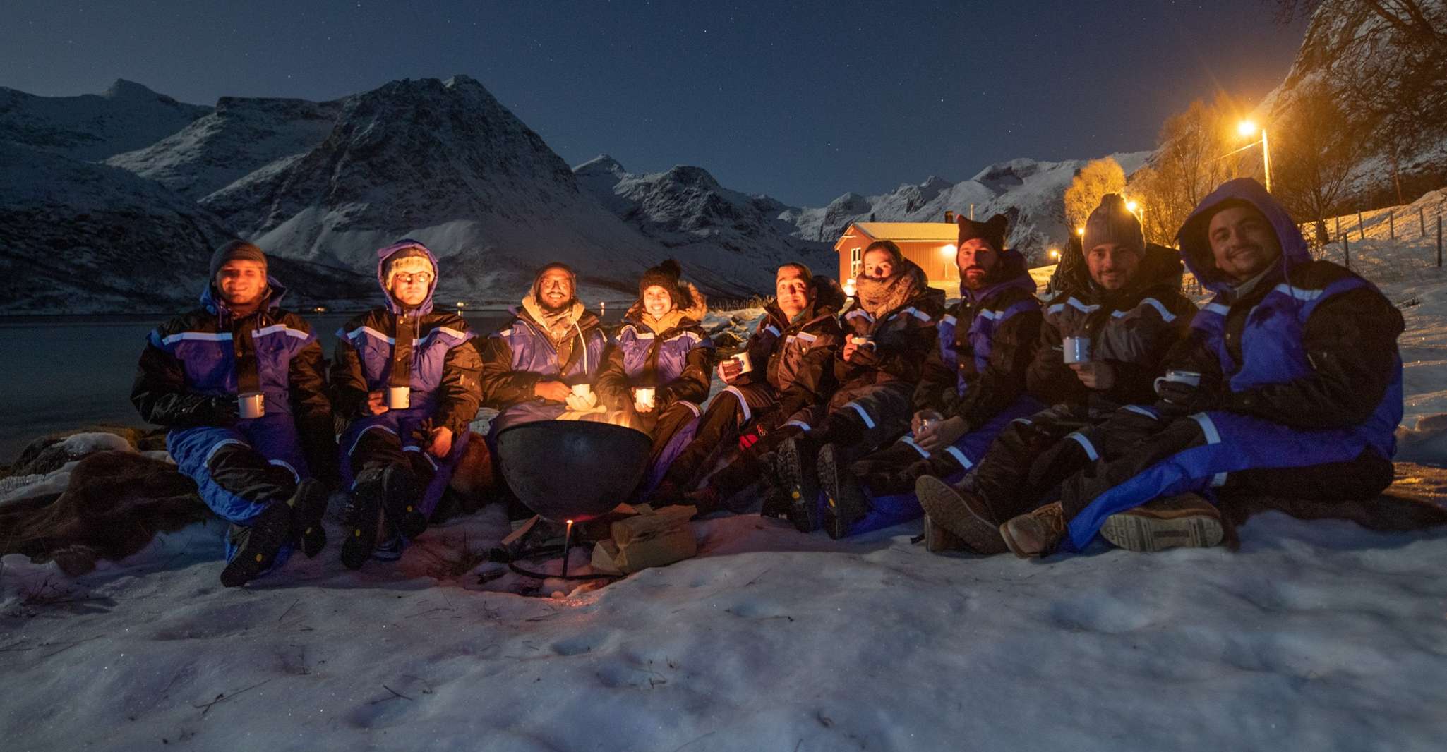 Tromsø、Aurora Borealis Chase和导游、餐食和营火 - Hizvo