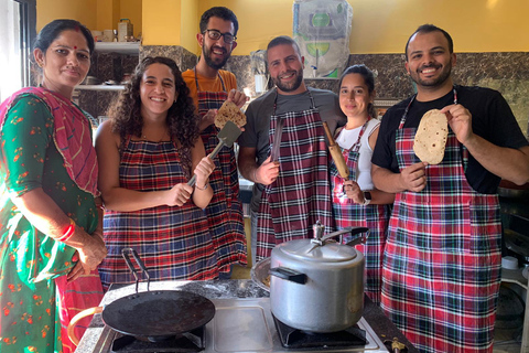 AULA DE CULINÁRIA DURGA EM UDAIPUR