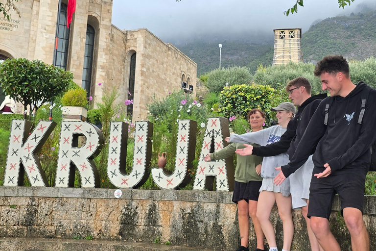 Desde Durres: Visita a Kruje, la Montaña Sagrada y el Antiguo Bazar