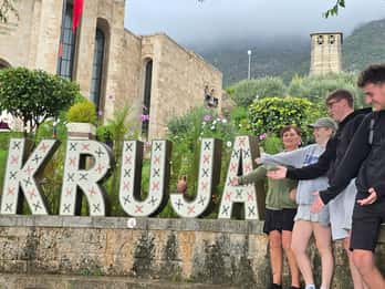 Au départ de Durres/Golem : visite de Kruja, de la montagne sacrée et du vieux bazar