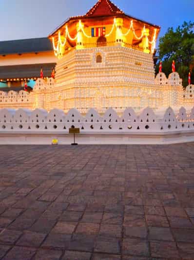 Kandy Tour One Day By Tuk Tuk