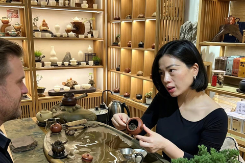 Shanghai: Chinese Tea Tasting & Local Mahjong Experience