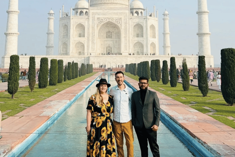 From Delhi: Agra Day Trip by Train with Taj Mahal & Lunch 1st Class Train with Car, Guide, Entry Ticket & 5 Star Lunch