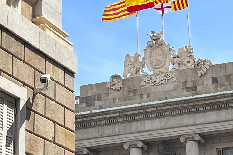 Barcelona Gothic WalkingTour: Roman Walls & Hidden Courtyard Small Group Tour