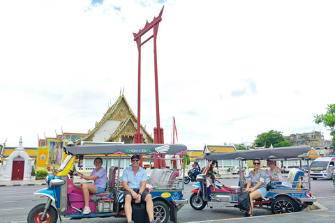 Bangkok: Tour guidato in un tipico Tuk-Tuk tailandese