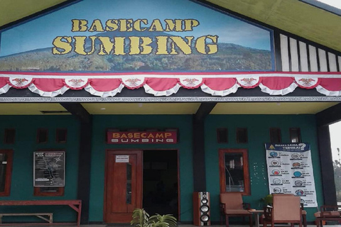 Monte Sumbing: un'epica avventura di trekking e campeggioSumbing: escursione di 1 giorno con NepalVanJAVA / pernottamento con Garung