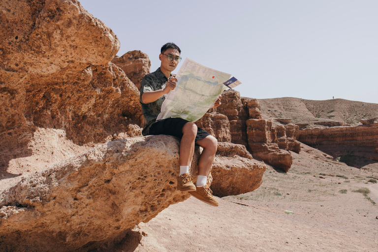 Almaty : Excursion de 2 jours aux lacs Kolsai-Kaindy et au canyon de CharynVisite nocturne de 2 jours avec départ en soirée et séjour de 2 nuits