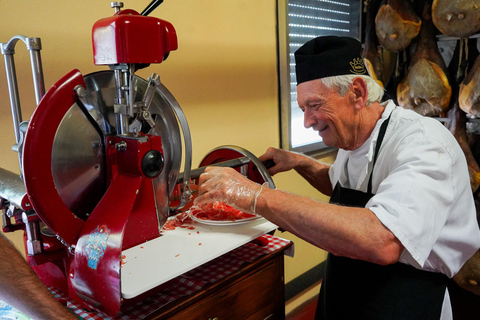 From Bologna: Parma, Parmigiano, and Prosciutto Tour by 1st-Class Train Parmesan and Prosciutto PDO Tour from Parma: a smart experience!