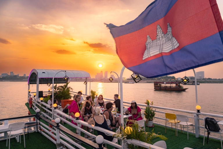Phnom Penh City Tour and River Cruise By Vespa with drinks Phnom Penh City Tour and River Cruise By Vespa